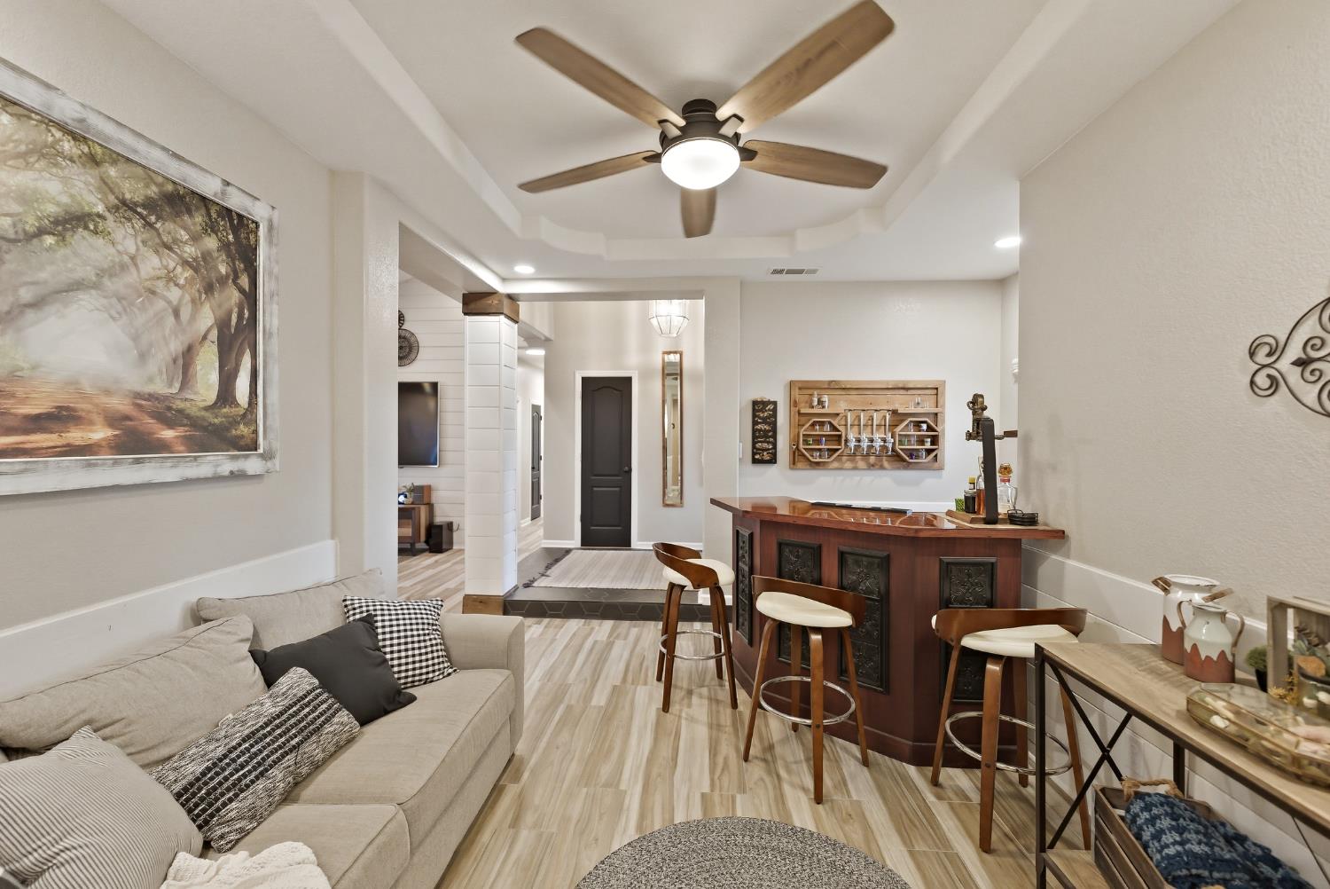 3287 McKelvy, Fresno, CA 93611