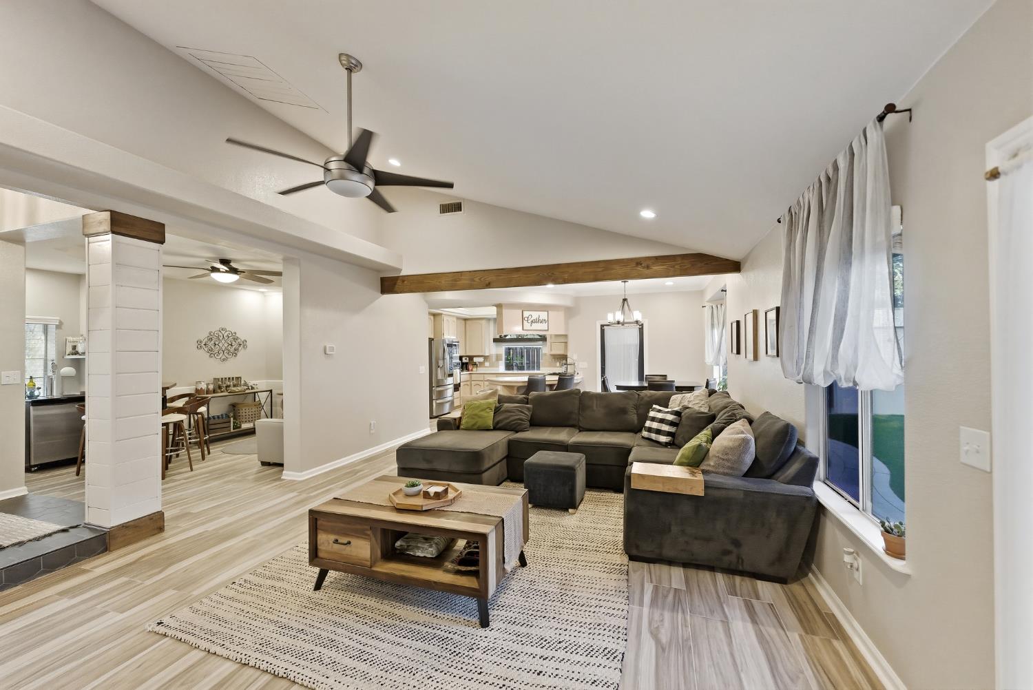 3287 McKelvy, Fresno, CA 93611