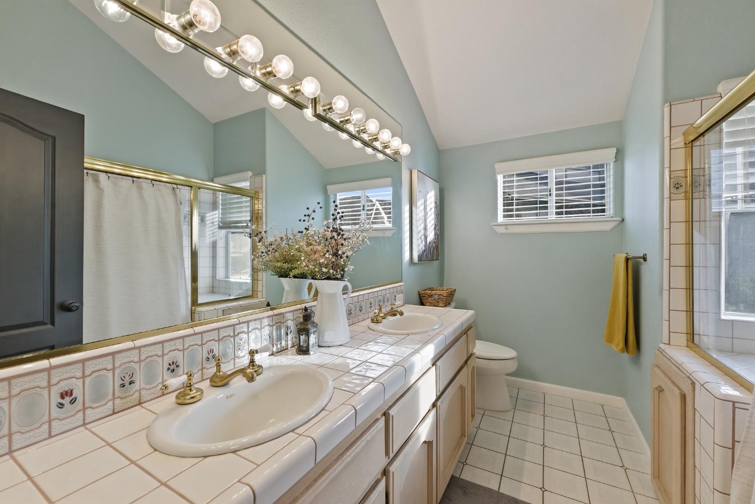 3287 McKelvy, Fresno, CA 93611