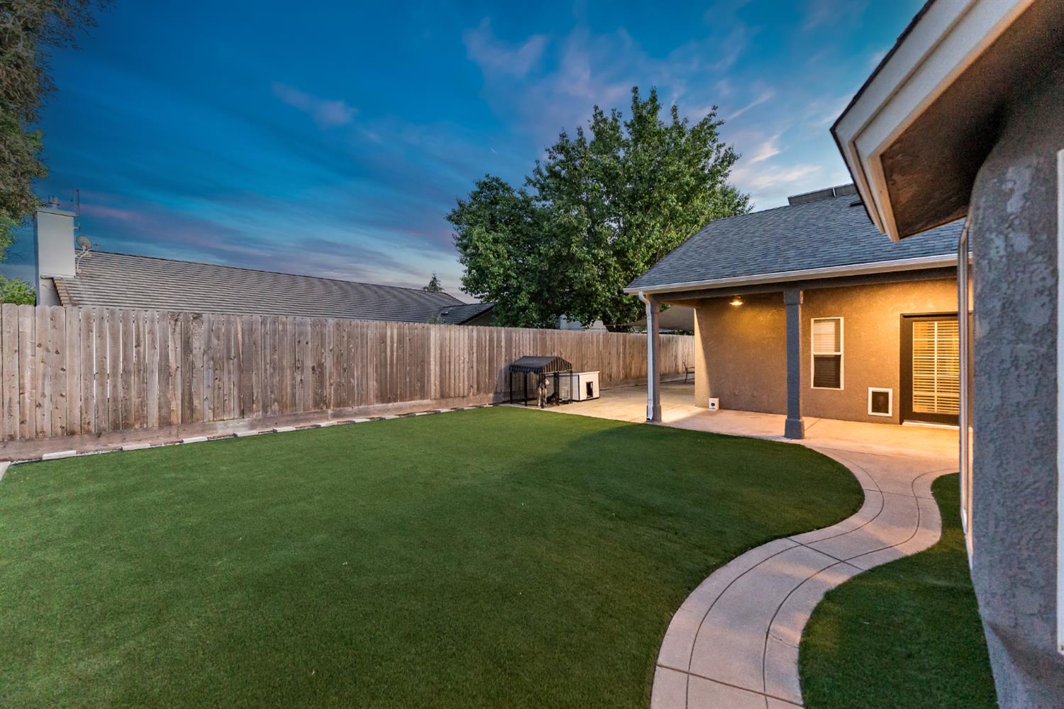 3287 McKelvy, Fresno, CA 93611