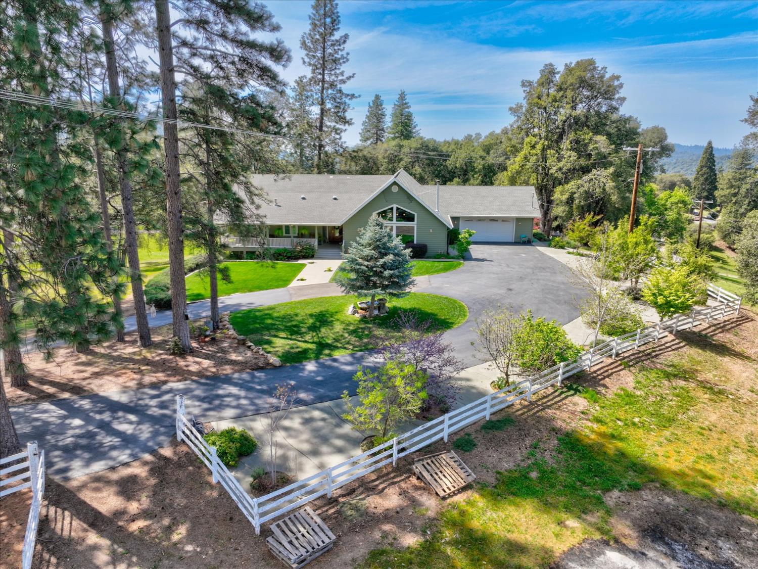 5564 Parker, Mariposa, CA 95338