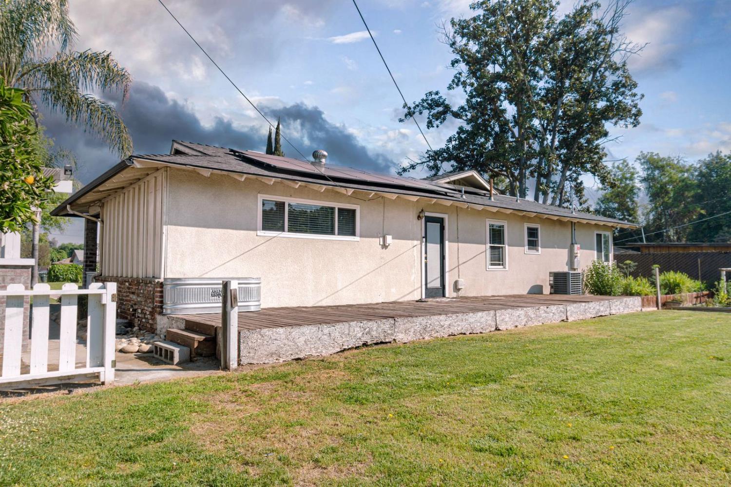 112 E Oleander, Fresno, CA 93706