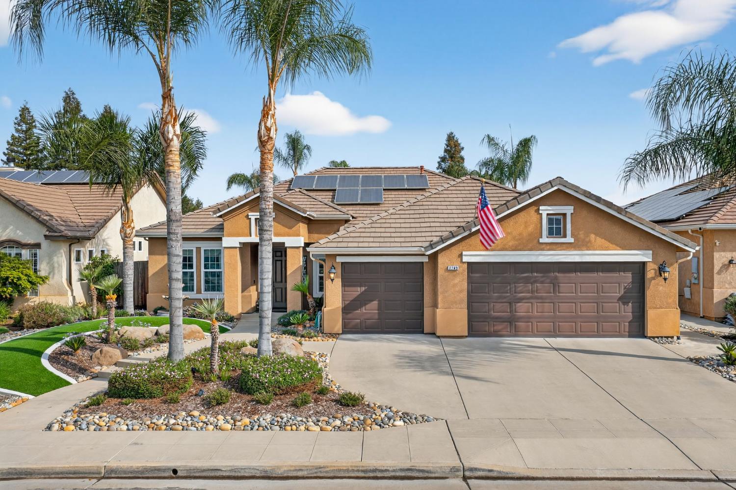 2765 Bellaire Ave, Clovis, CA 93611