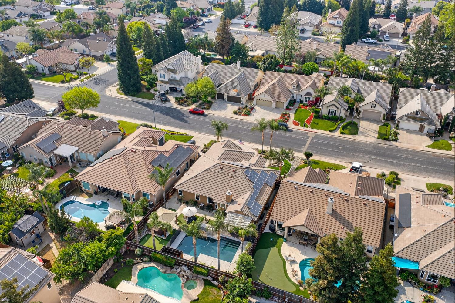 2765 Bellaire Ave, Clovis, CA 93611