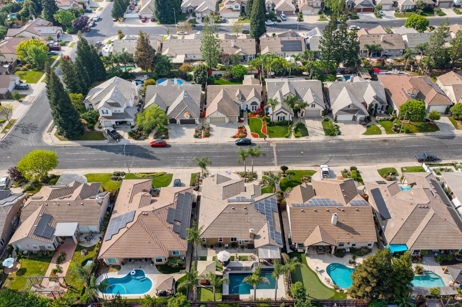 2765 Bellaire Ave, Clovis, CA 93611