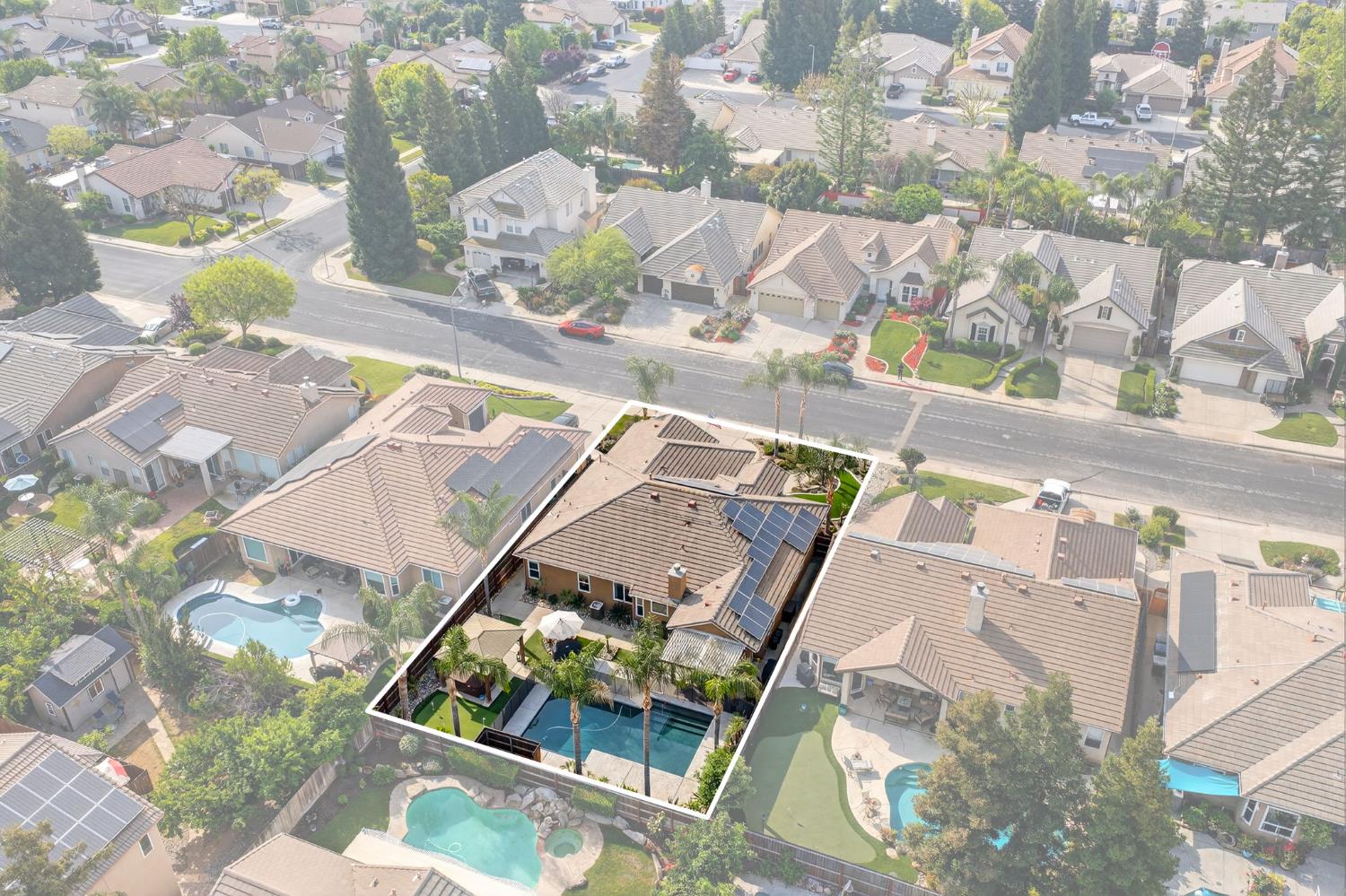 2765 Bellaire Ave, Clovis, CA 93611