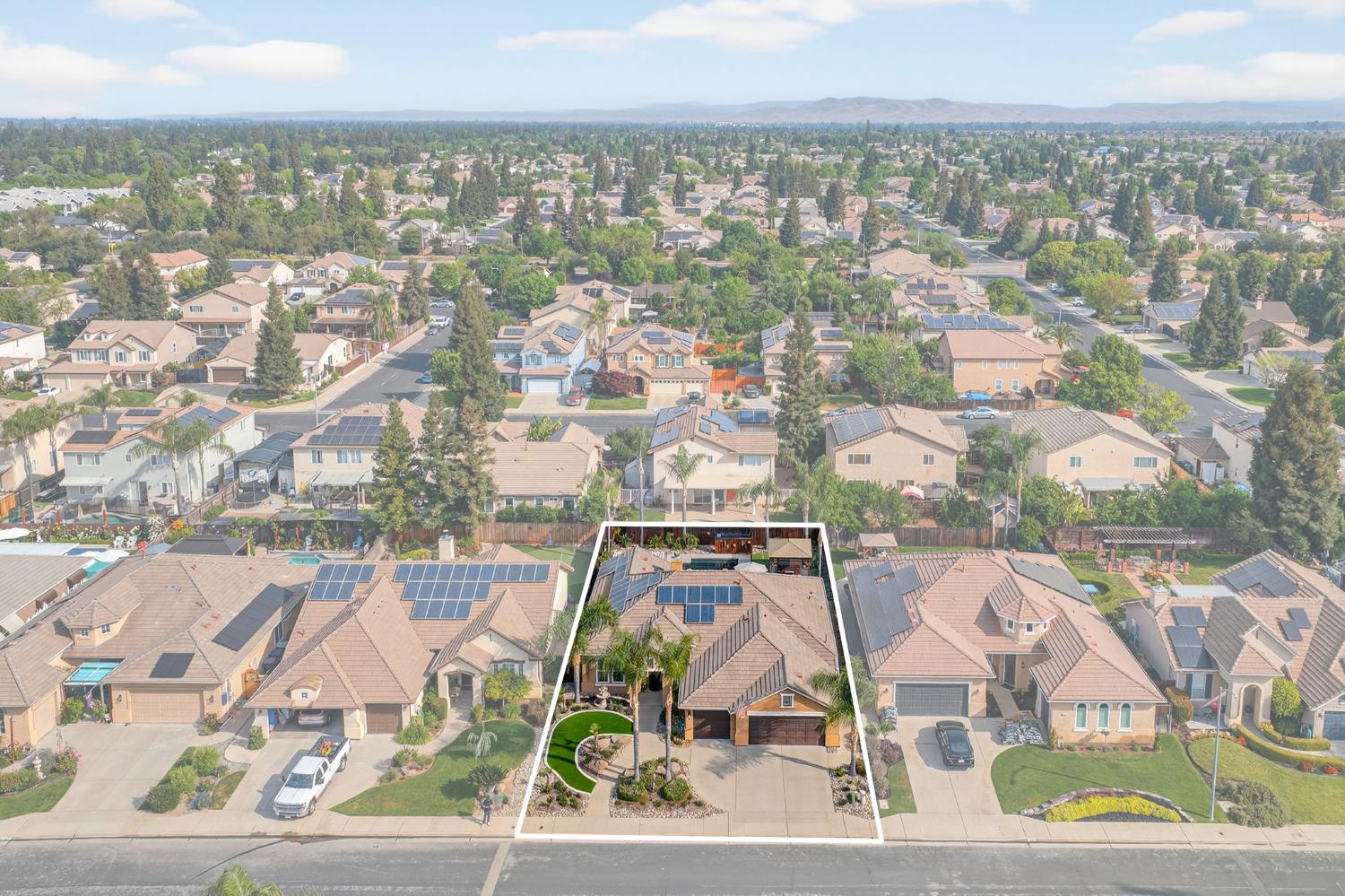 2765 Bellaire Ave, Clovis, CA 93611