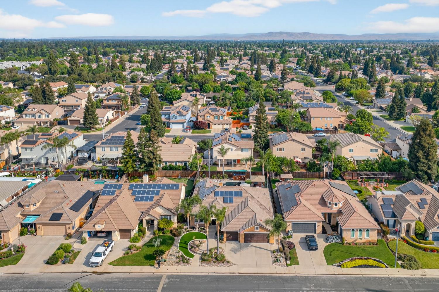 2765 Bellaire Ave, Clovis, CA 93611