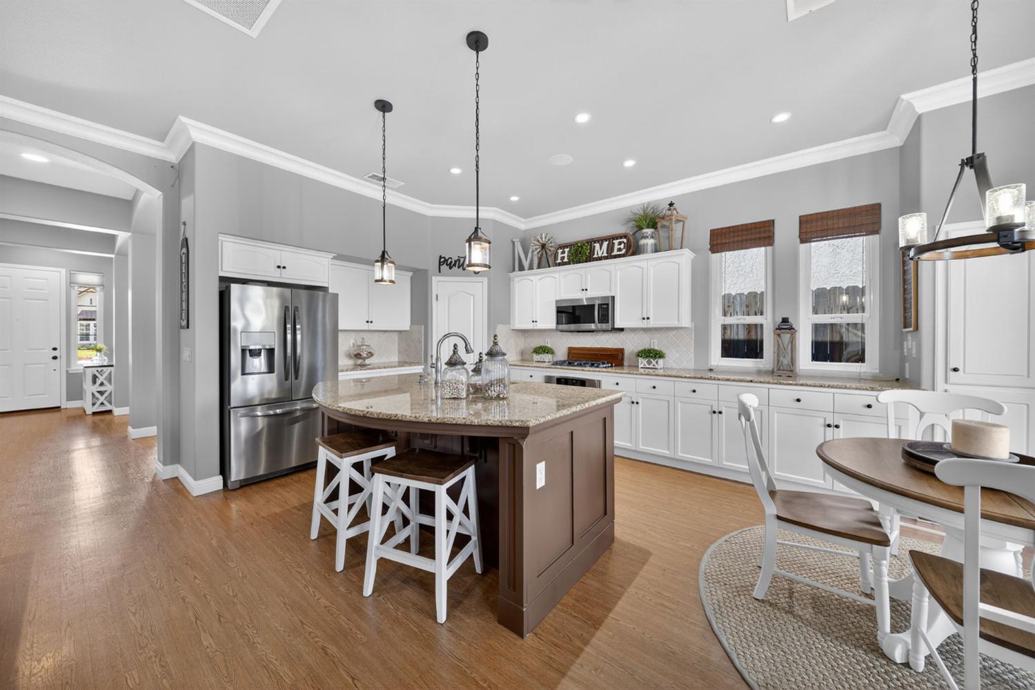 2765 Bellaire Ave, Clovis, CA 93611