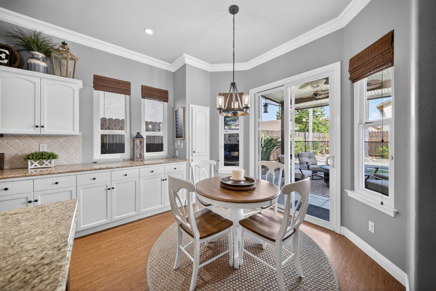 2765 Bellaire Ave, Clovis, CA 93611