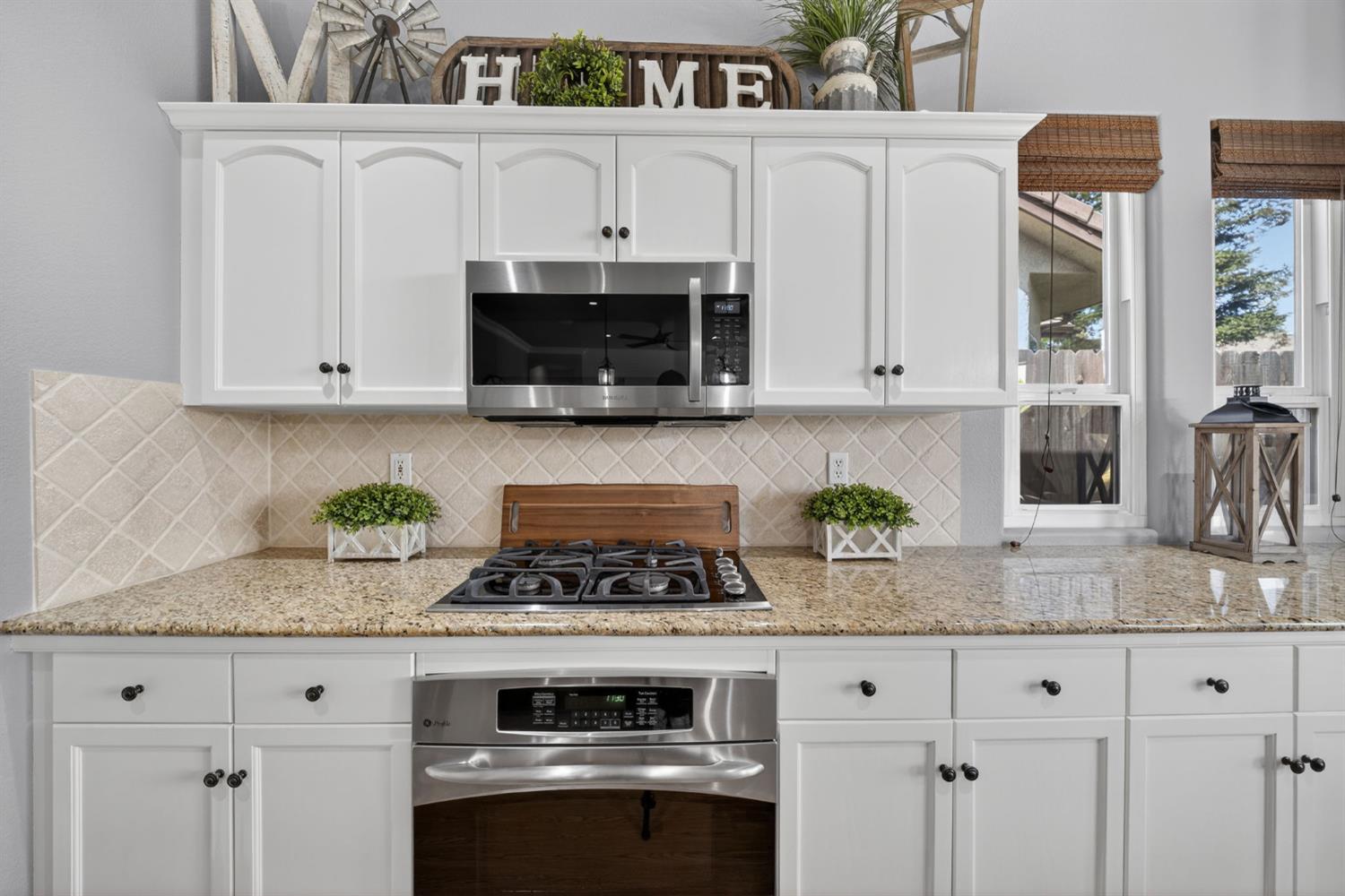 2765 Bellaire Ave, Clovis, CA 93611