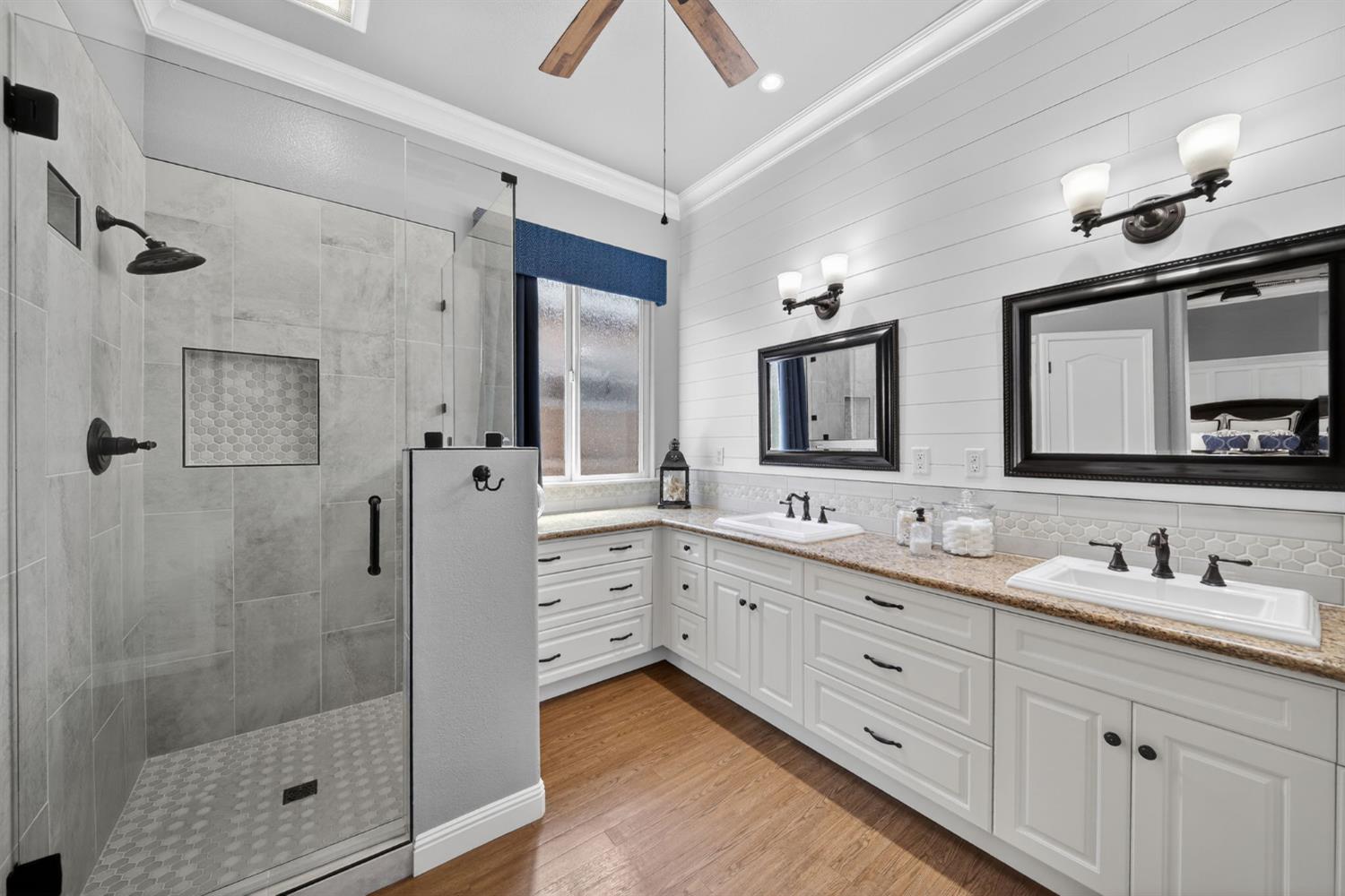 2765 Bellaire Ave, Clovis, CA 93611