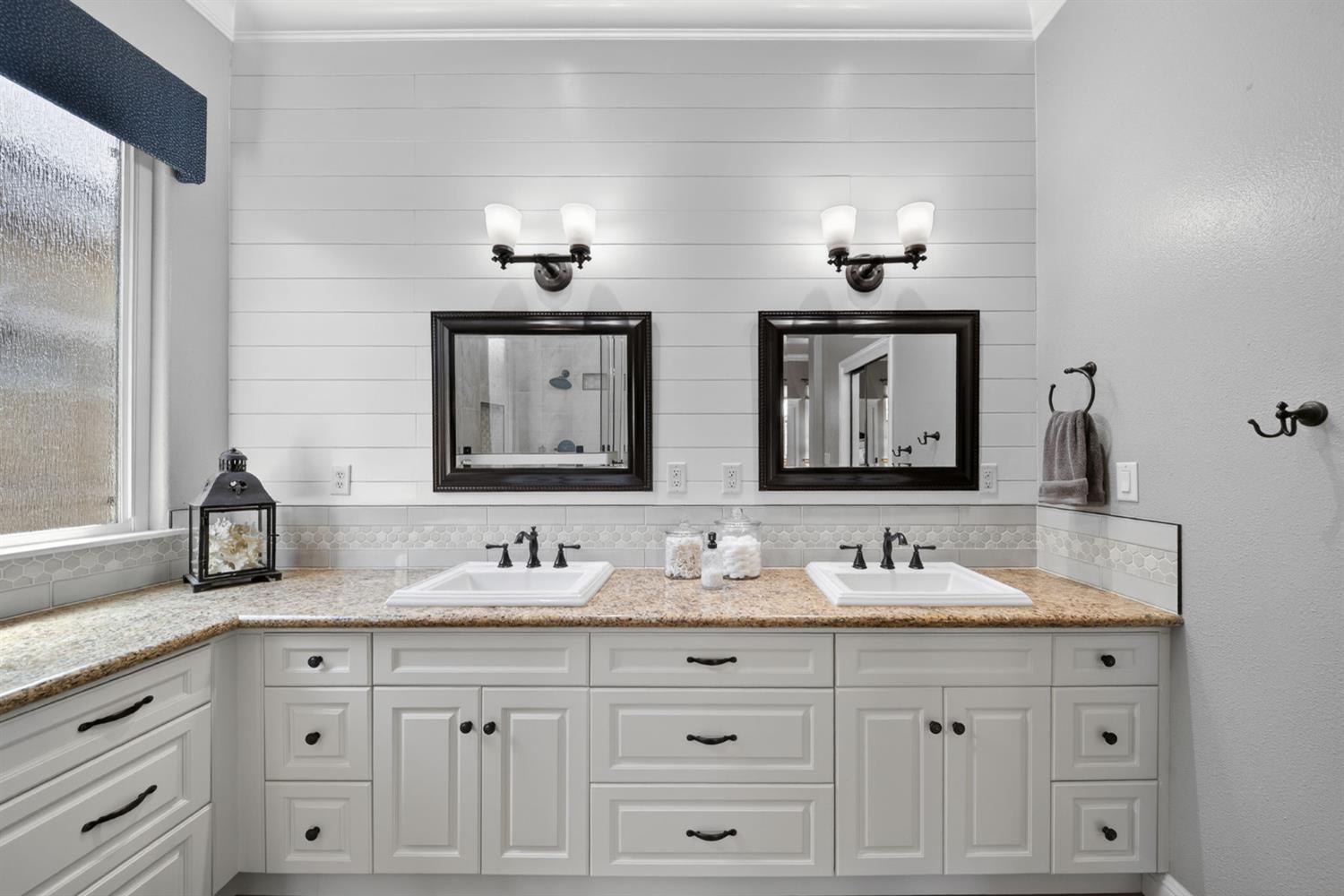 2765 Bellaire Ave, Clovis, CA 93611