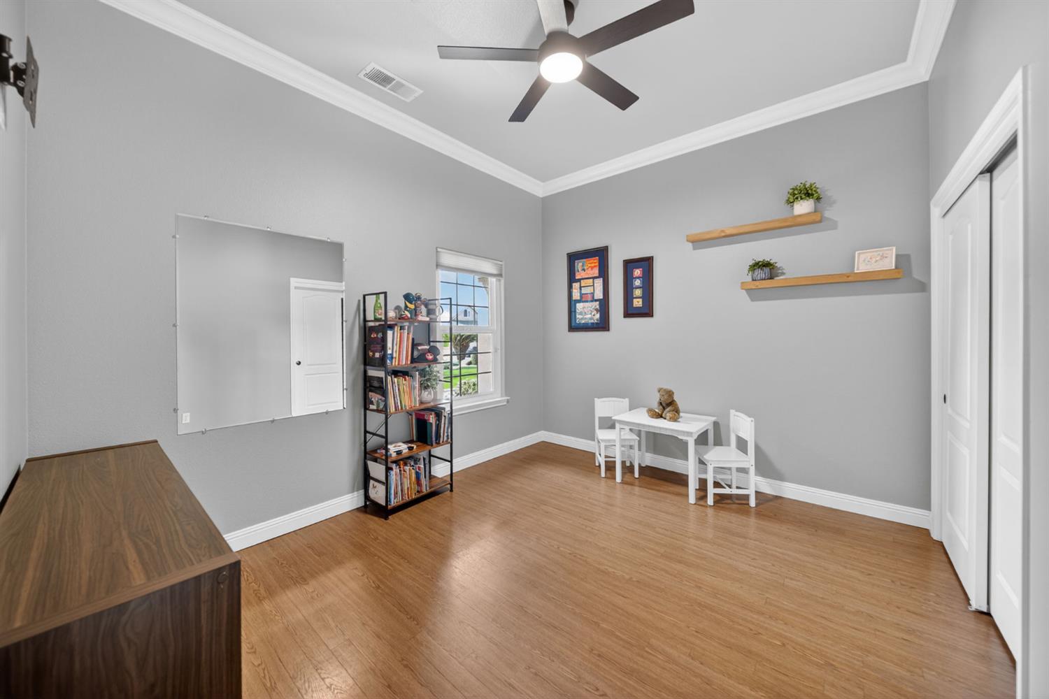 2765 Bellaire Ave, Clovis, CA 93611