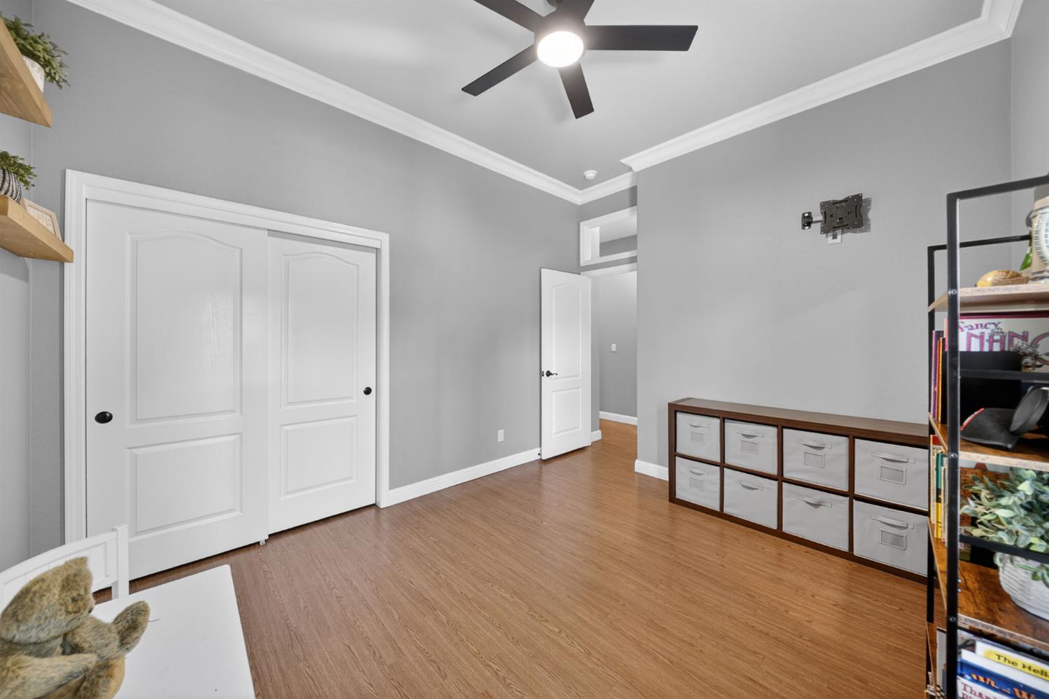 2765 Bellaire Ave, Clovis, CA 93611