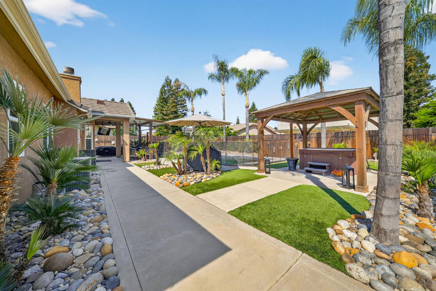 2765 Bellaire Ave, Clovis, CA 93611