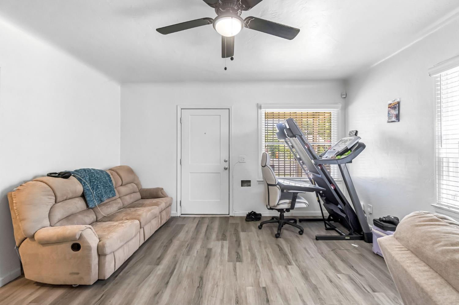 2312 S Holly Ave, Fresno, CA 93706