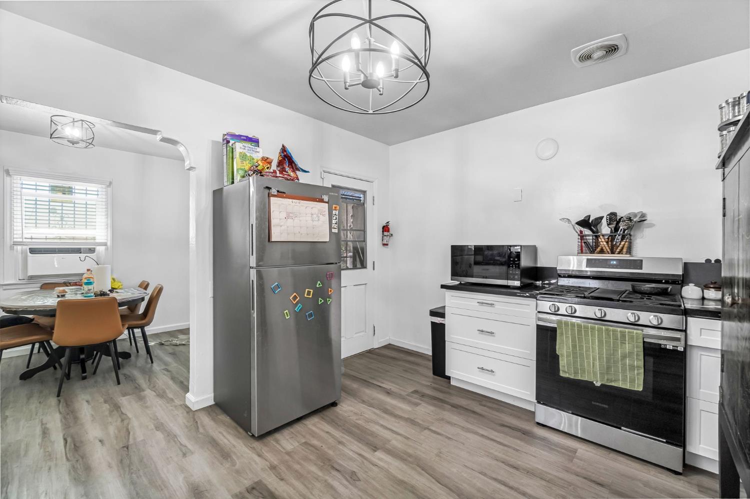 2312 S Holly Ave, Fresno, CA 93706