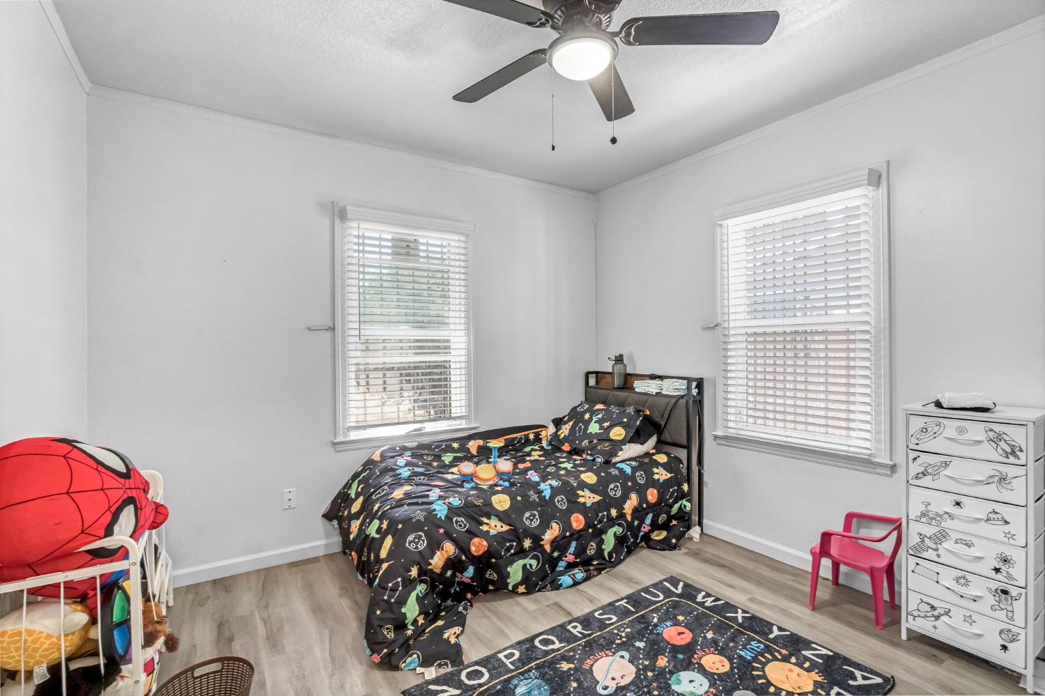 2312 S Holly Ave, Fresno, CA 93706