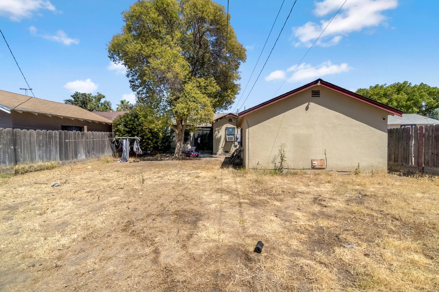 2312 S Holly Ave, Fresno, CA 93706