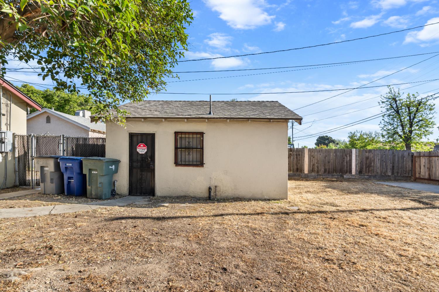 2312 S Holly Ave, Fresno, CA 93706