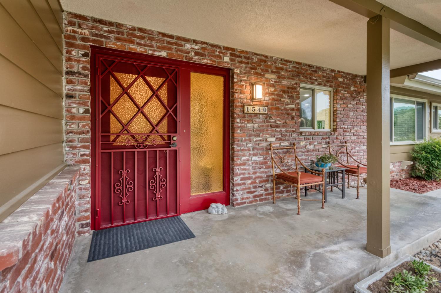 1540 W San Ramon Ave, Fresno, CA 93711