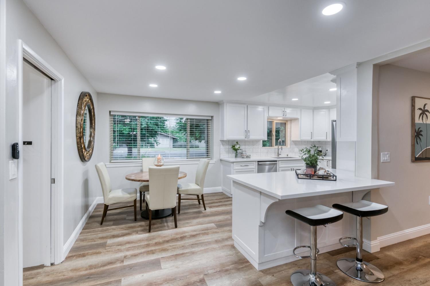 1540 W San Ramon Ave, Fresno, CA 93711