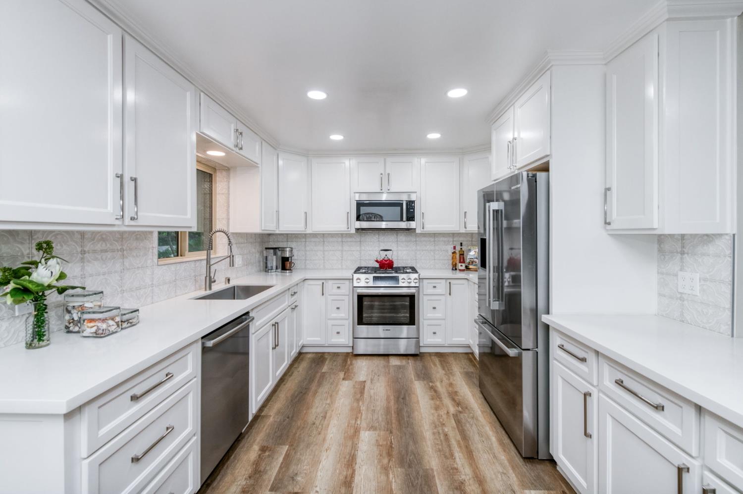 1540 W San Ramon Ave, Fresno, CA 93711