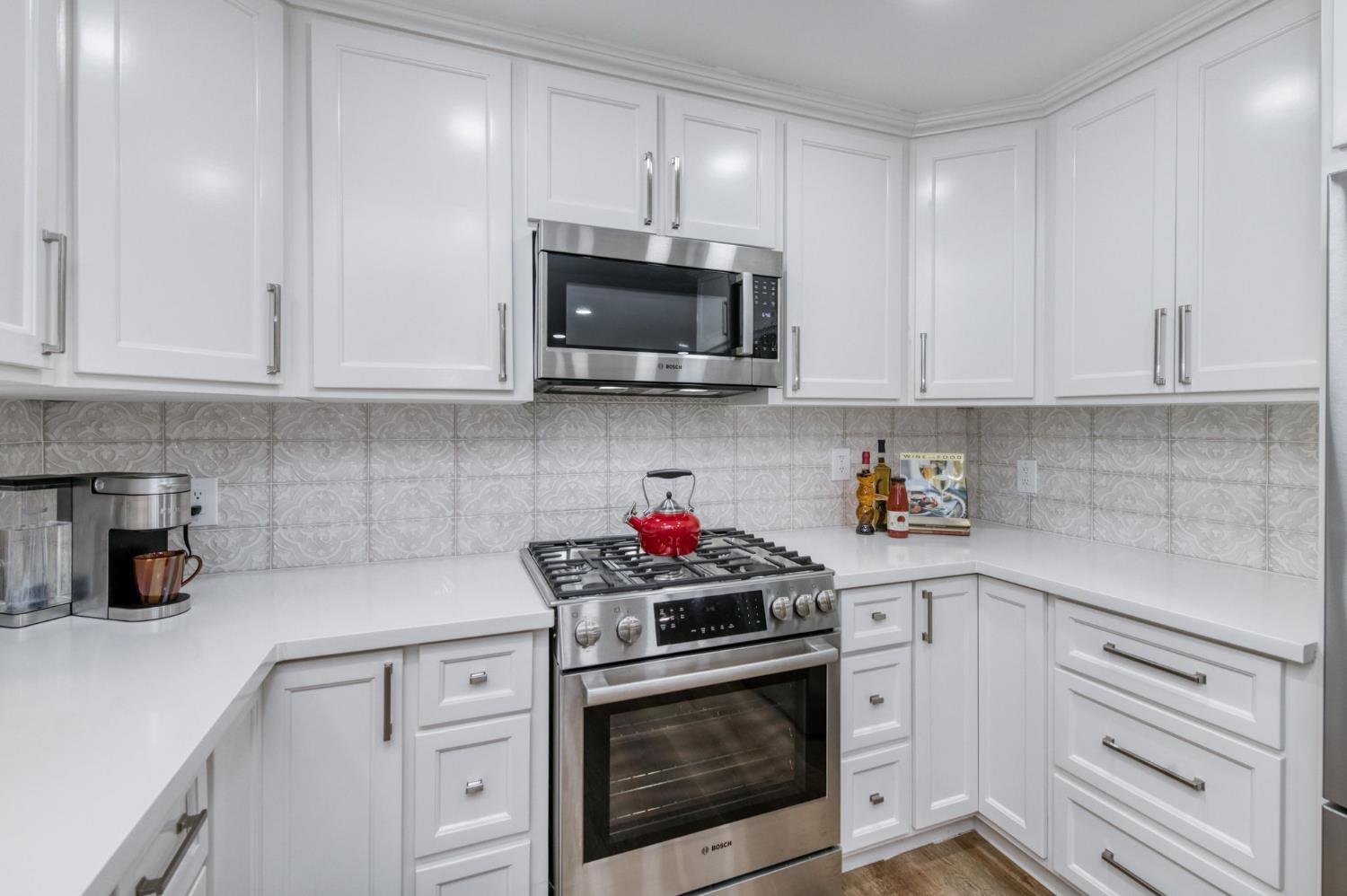 1540 W San Ramon Ave, Fresno, CA 93711