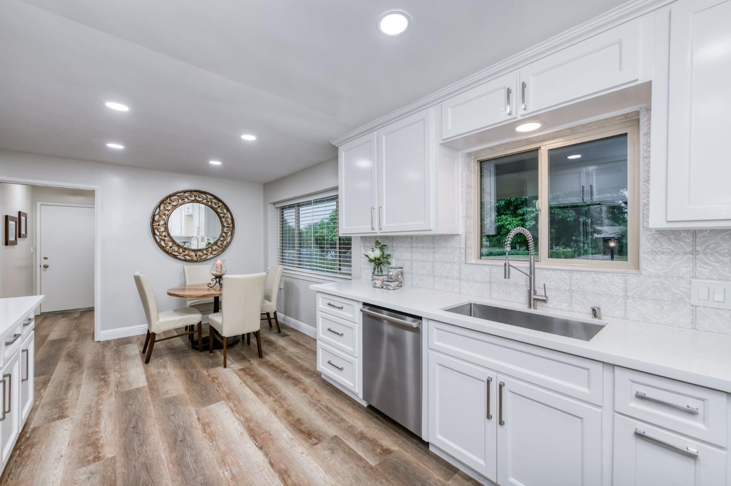 1540 W San Ramon Ave, Fresno, CA 93711