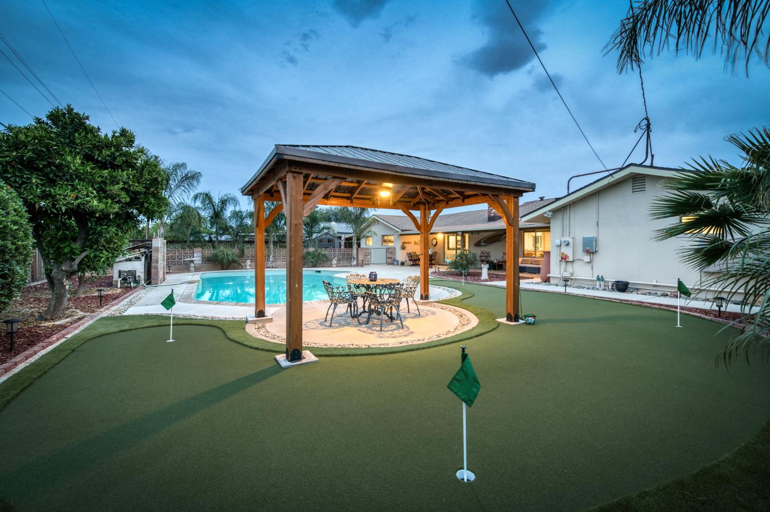 1540 W San Ramon Ave, Fresno, CA 93711