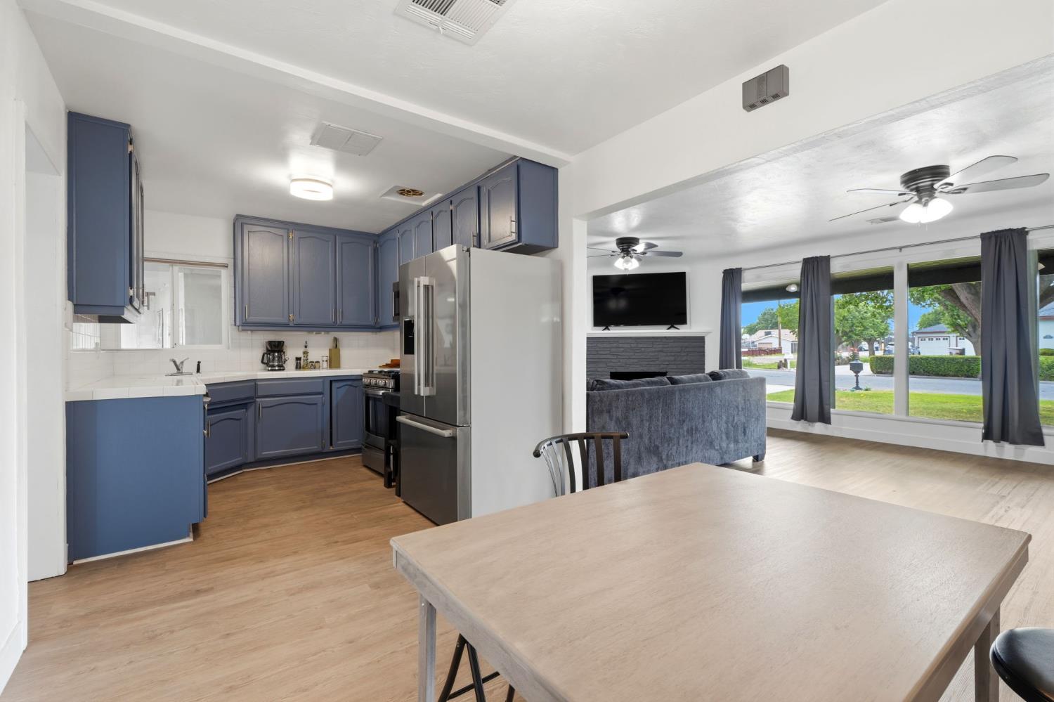 630 Auburn St, Tulare, CA 93274