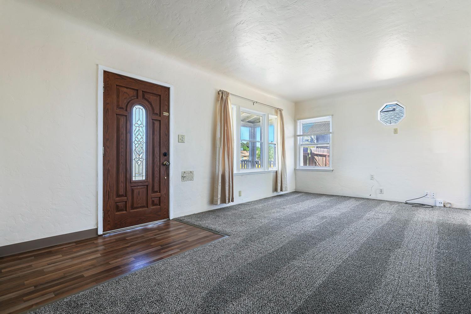 324 Coolidge St, Coalinga, CA 93210