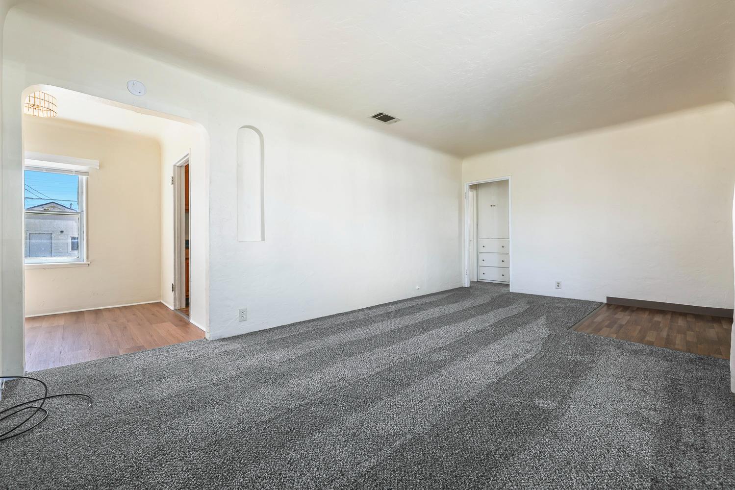 324 Coolidge St, Coalinga, CA 93210