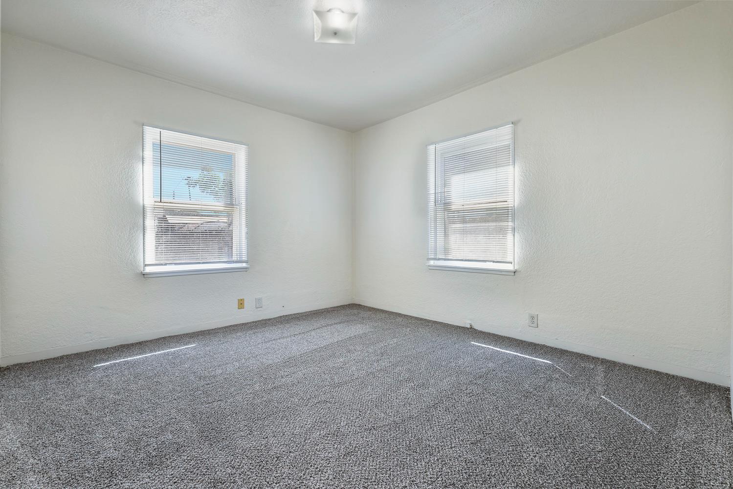 324 Coolidge St, Coalinga, CA 93210