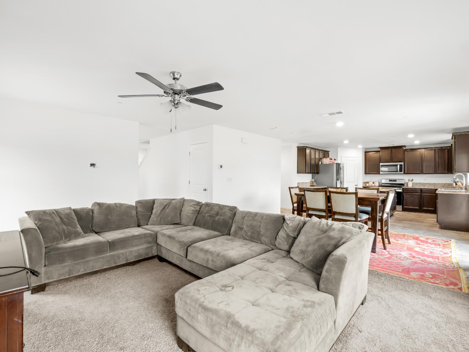 3637 N Mccaffrey Ave, Fresno, CA 93722