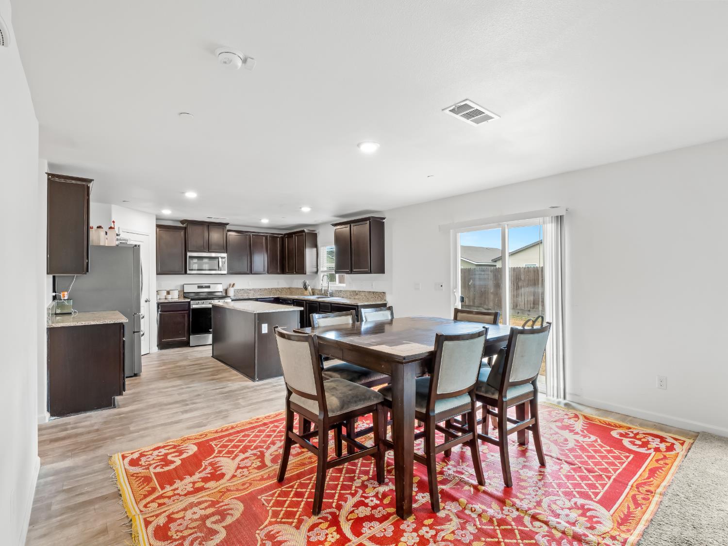 3637 N Mccaffrey Ave, Fresno, CA 93722