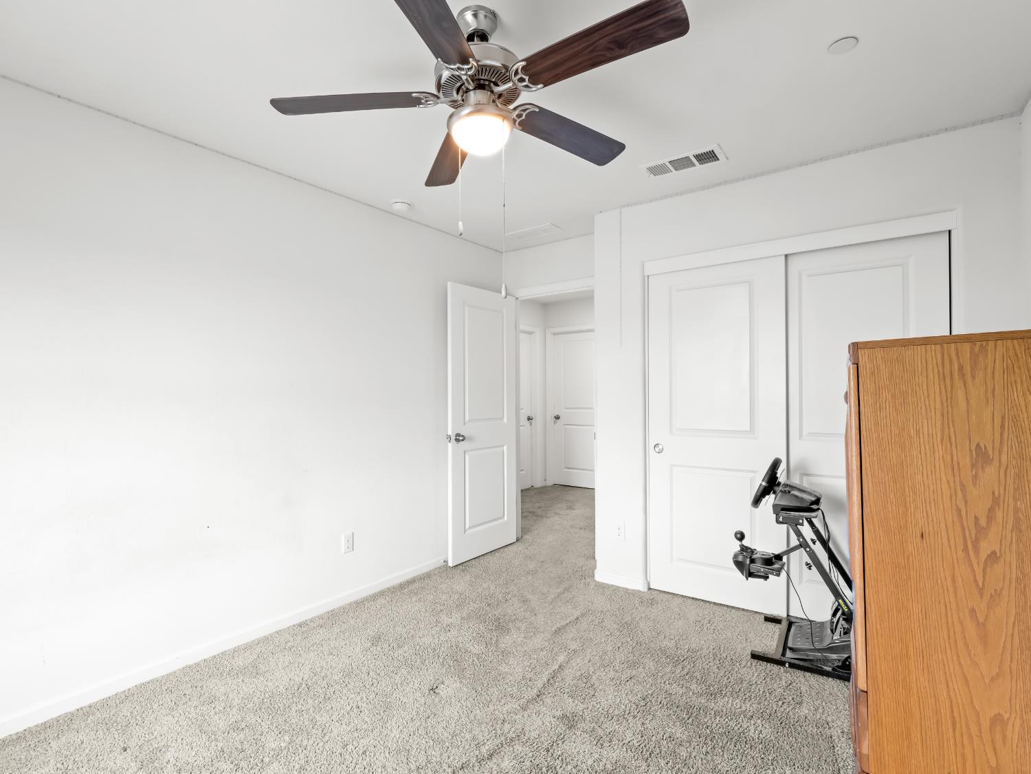 3637 N Mccaffrey Ave, Fresno, CA 93722