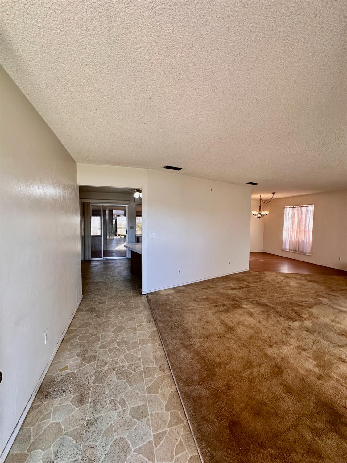 1922 N Dearing Ave, Fresno, CA 93703