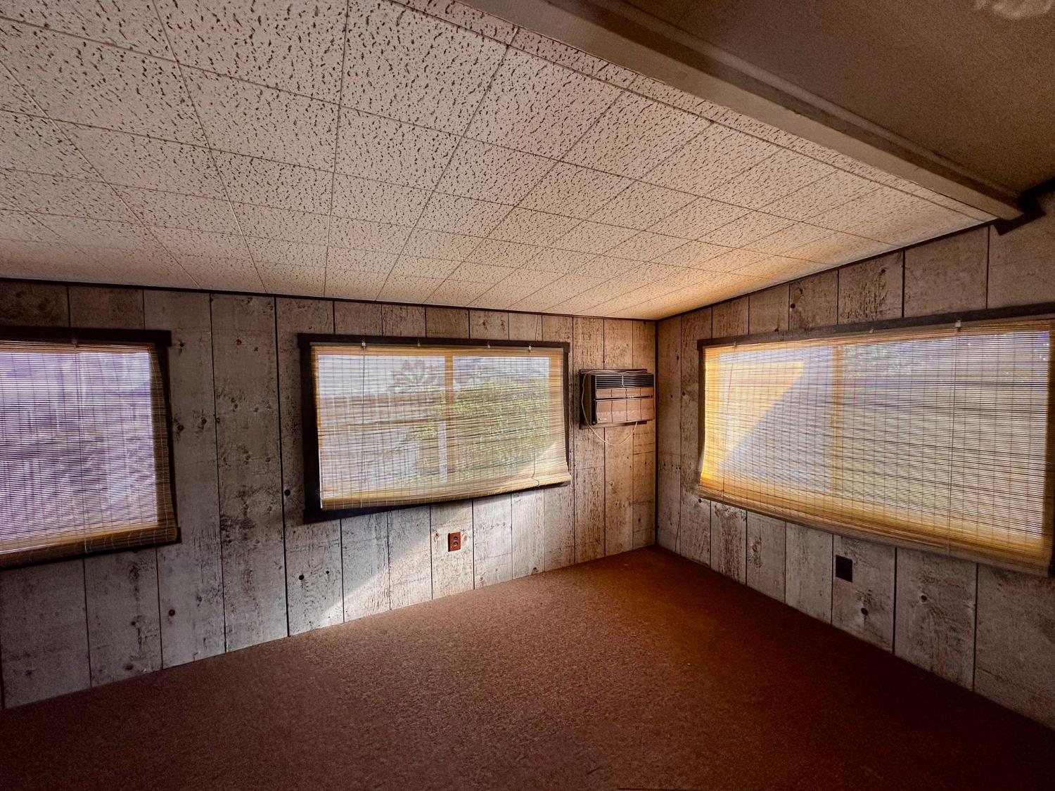 1922 N Dearing Ave, Fresno, CA 93703