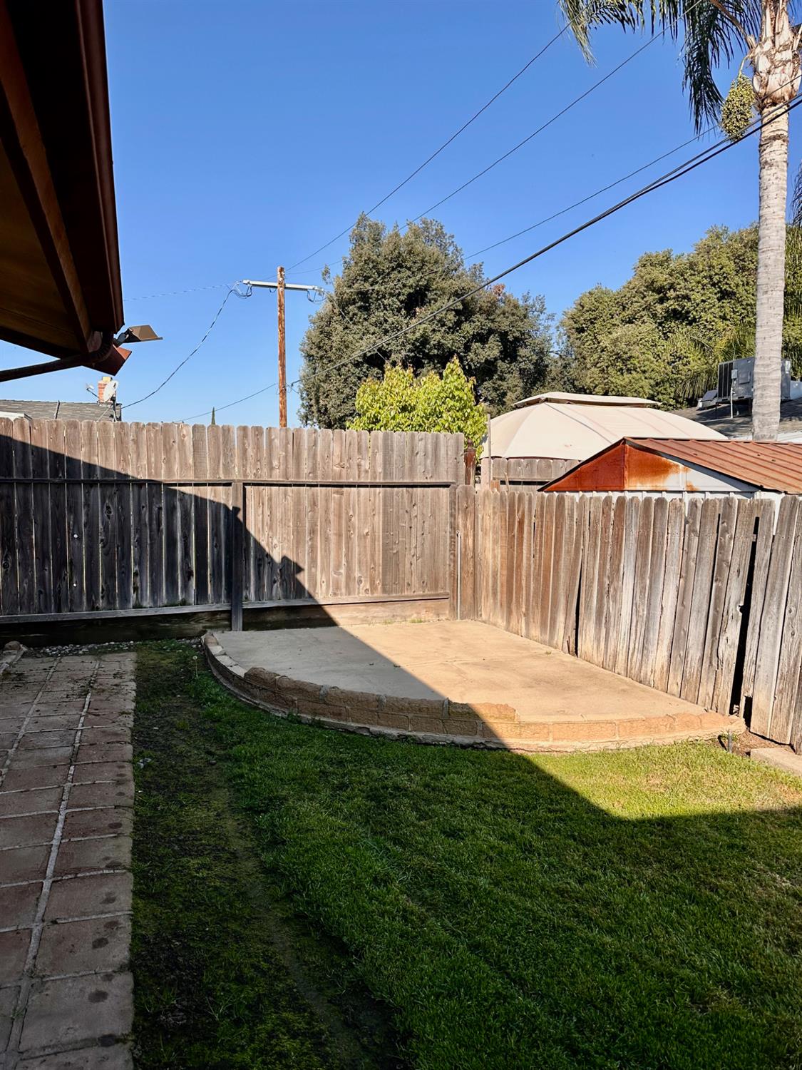 1922 N Dearing Ave, Fresno, CA 93703