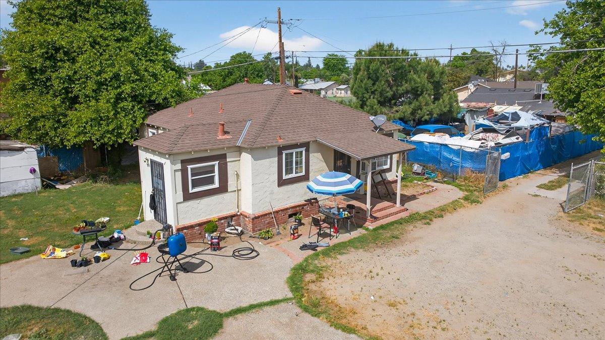 1328 1330 E Fedora Ave, Fresno, CA 93704