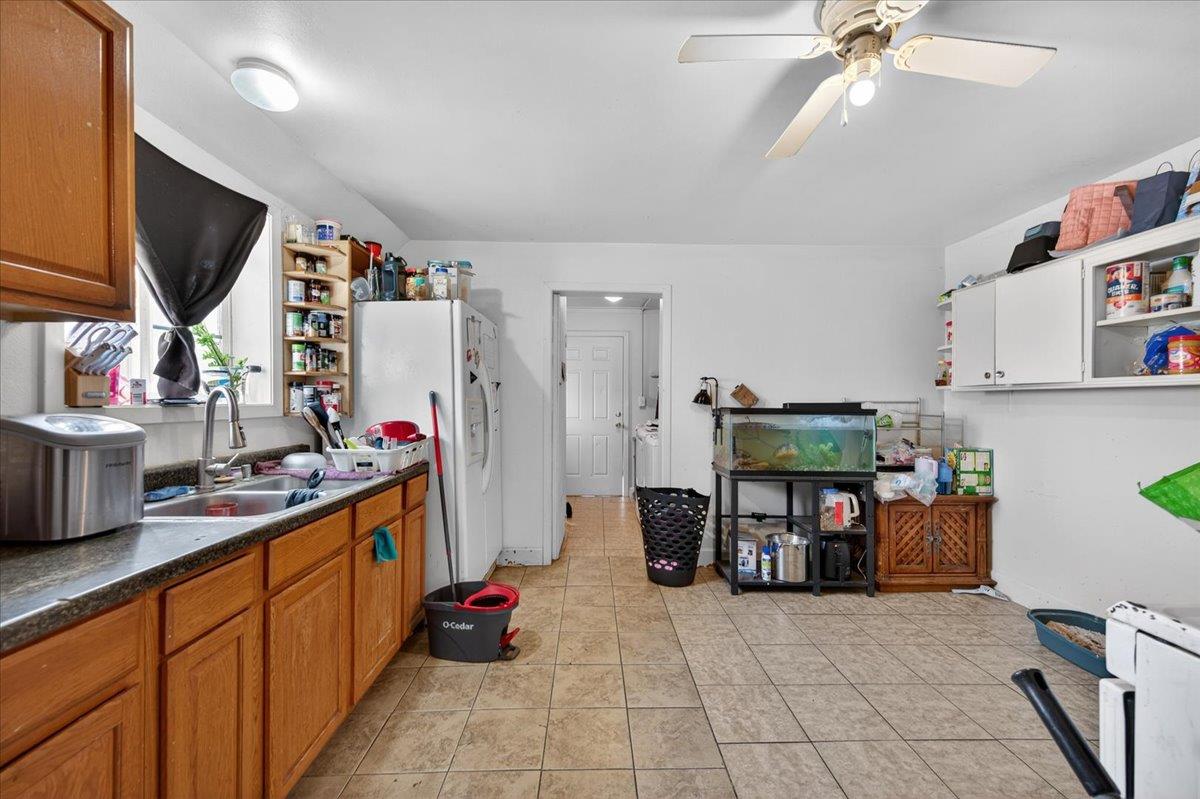 1328 1330 E Fedora Ave, Fresno, CA 93704