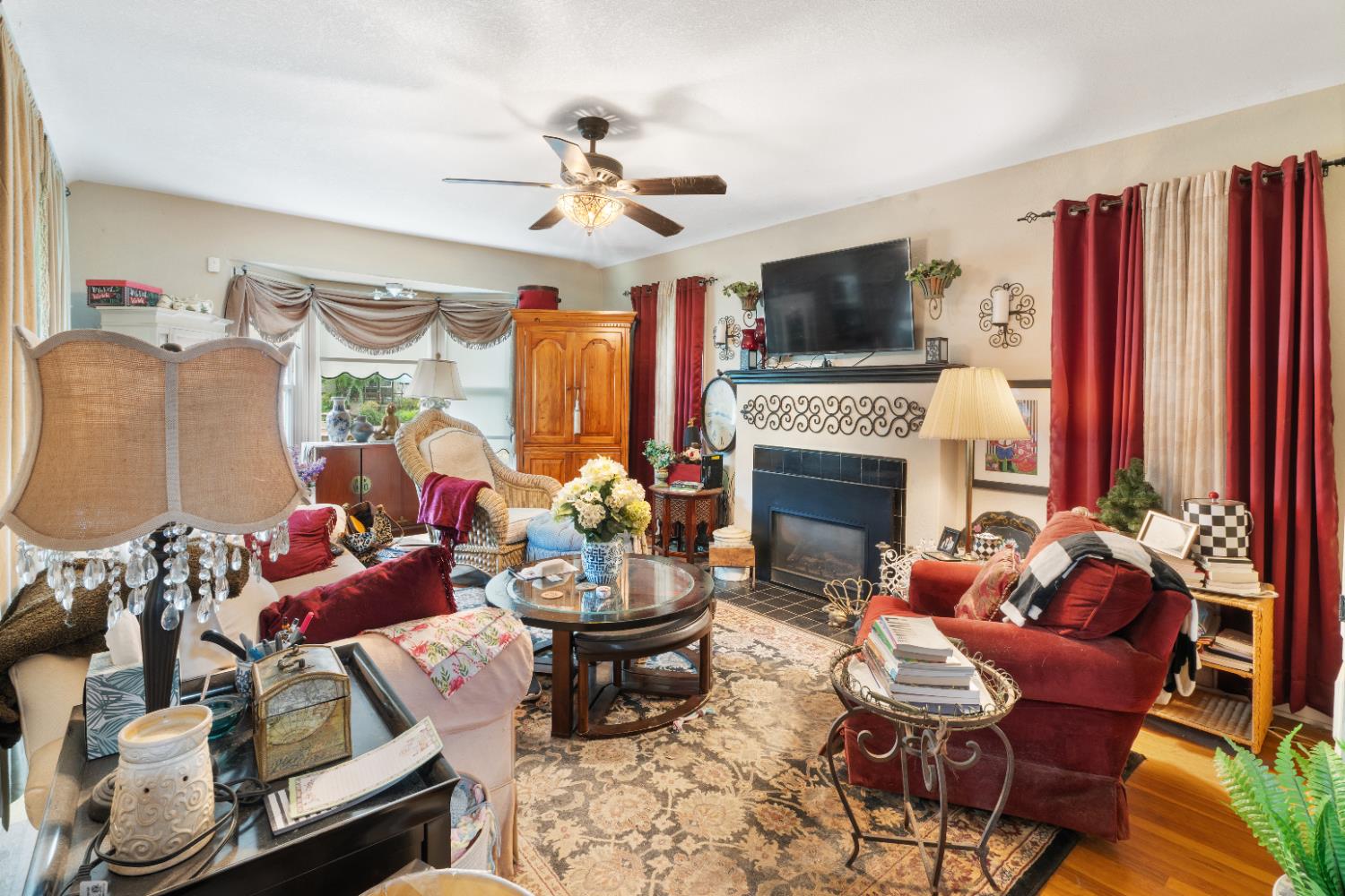 1925 N Arthur Ave, Fresno, CA 93705