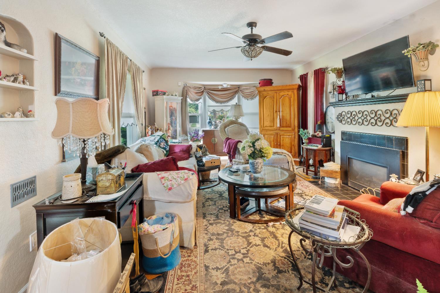 1925 N Arthur Ave, Fresno, CA 93705