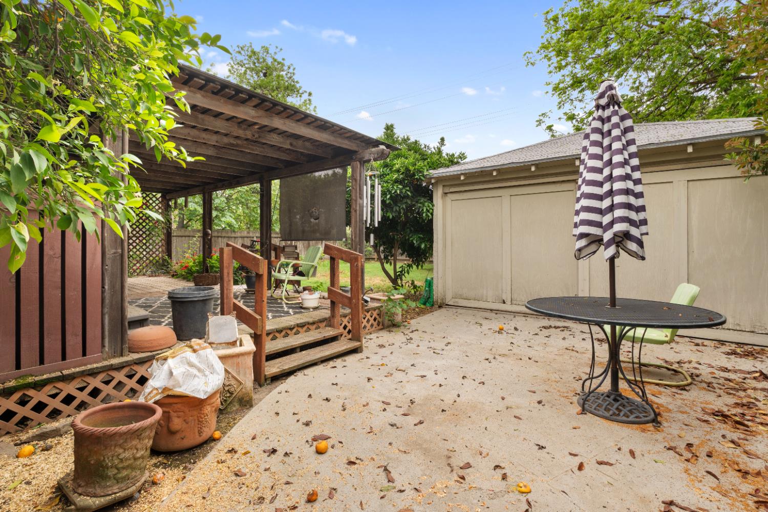 1925 N Arthur Ave, Fresno, CA 93705