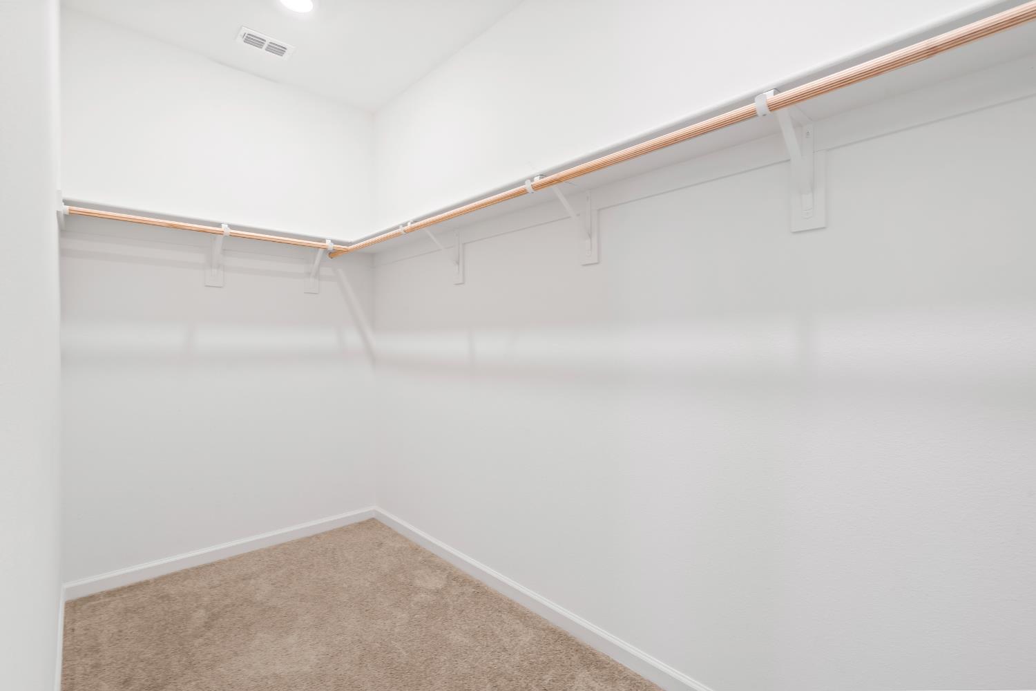 969 S Kandarian Ct, Fowler, CA 93625