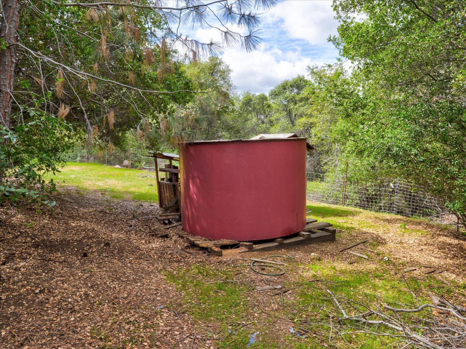 53899 Dogwood Dr, North Fork, CA 93643