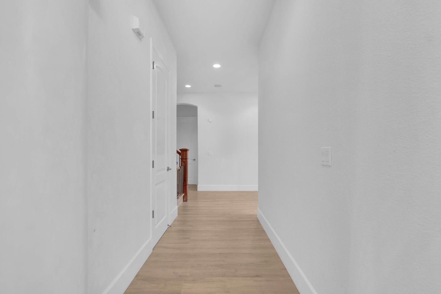 1103 E Newhall Dr, Fresno, CA 93720