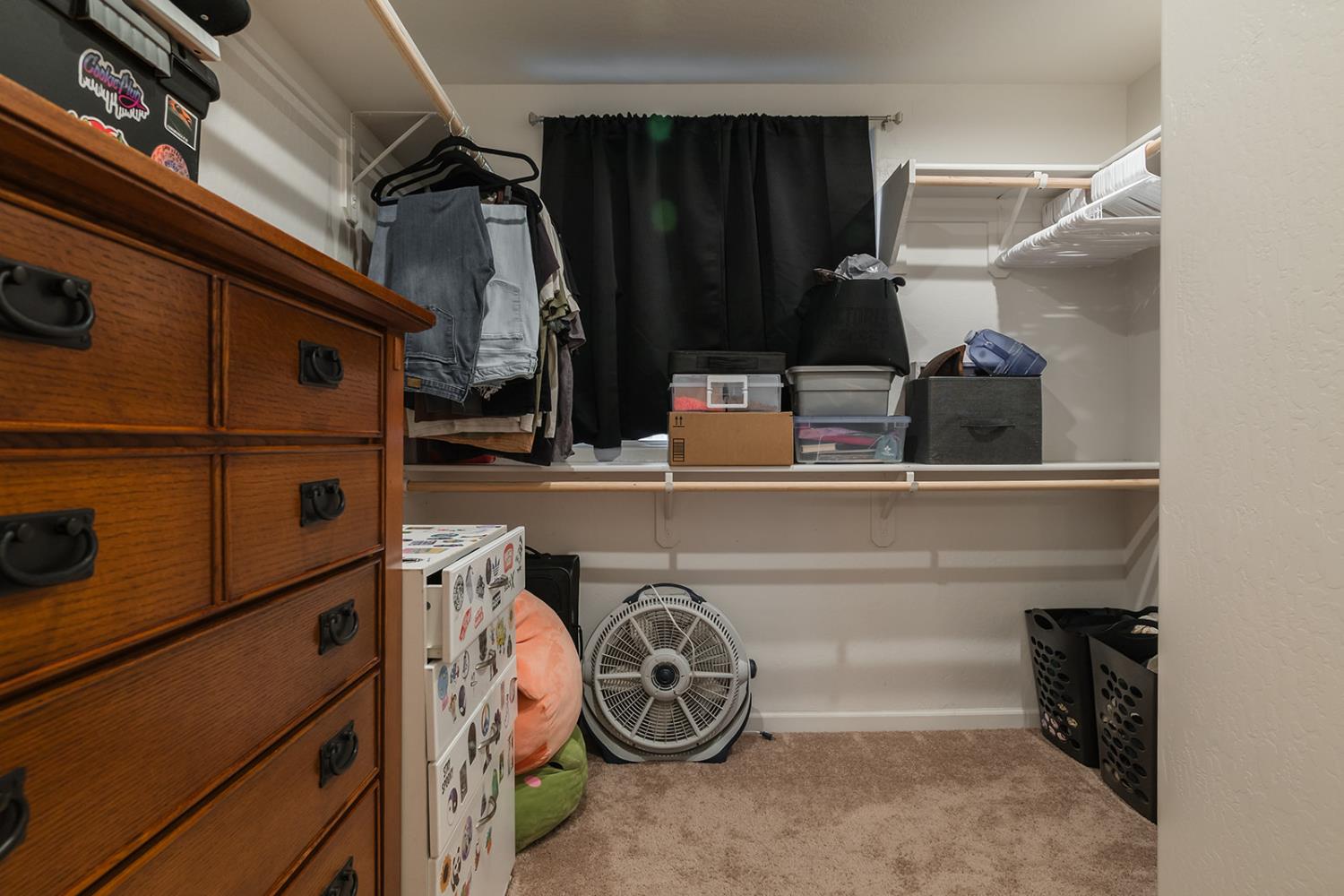 1945 E Gum Ave, Reedley, CA 93654